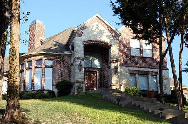 1st image of 804 Sleepy Hollow Dr