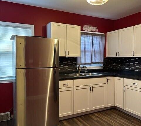 4th image of 910 Orange St