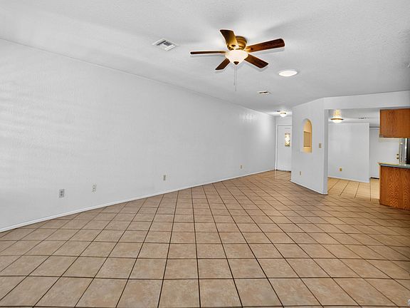 5th image of 2646 W 12th Pl
