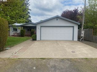 905 S Jellison St, Amity, OR 97101