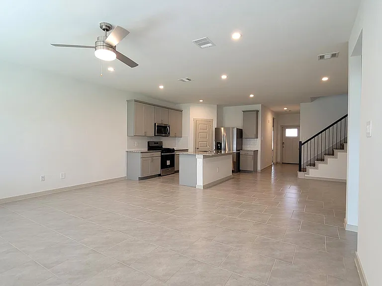 4915 Pine Haven Ln — Photo 9
