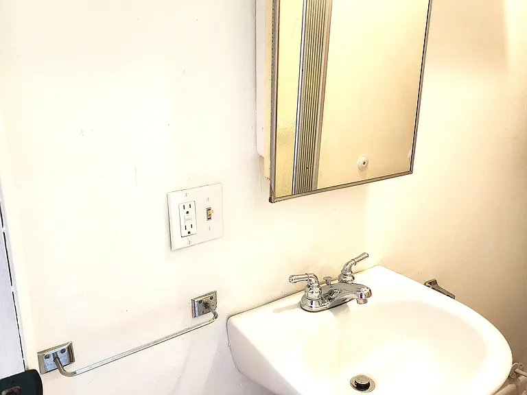 3884 N West River Rd — Photo 4