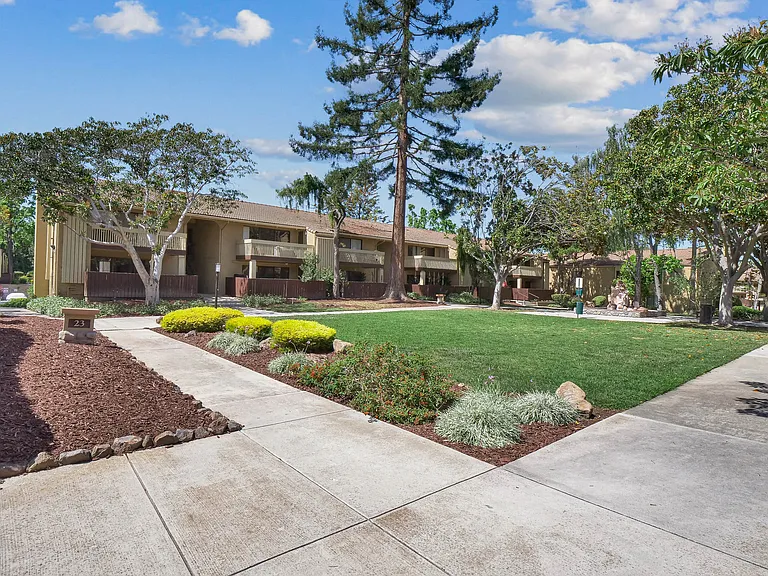 Summerwood Apartments — Photo 50