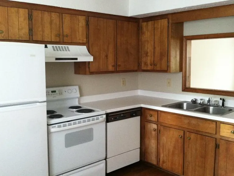 114 Water Gate Dr #A & B — Photo 2