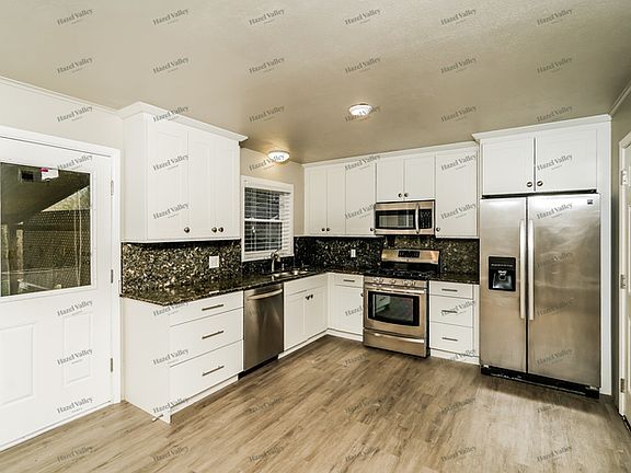 5th image of 5220 S Oswego Ave