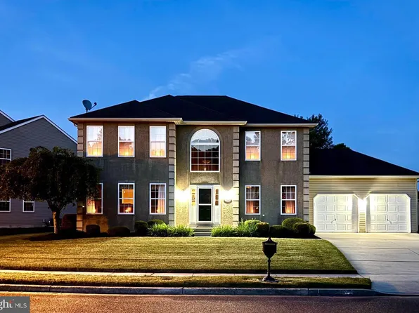 153 Quiet Rd, Sicklerville, NJ 08081