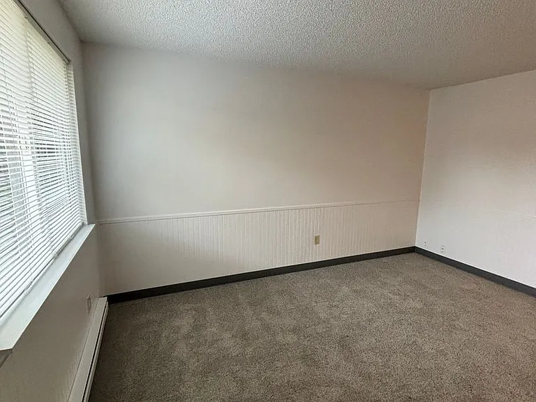 2635-2637 Cascade Pl W — Photo 12