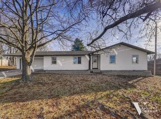 502 S Walnut St, Walnut Grove, MO 65770
