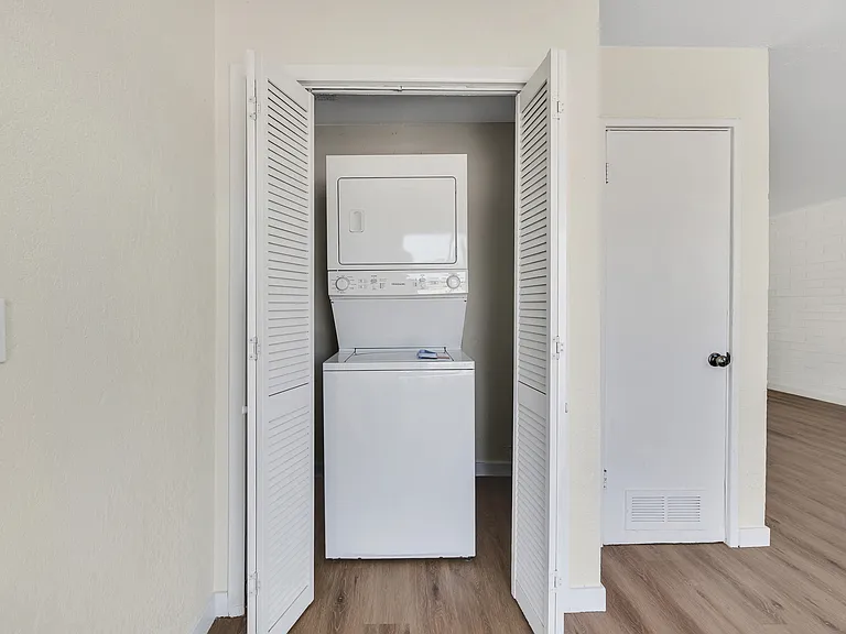 3114 W Missouri Ave — Photo 10
