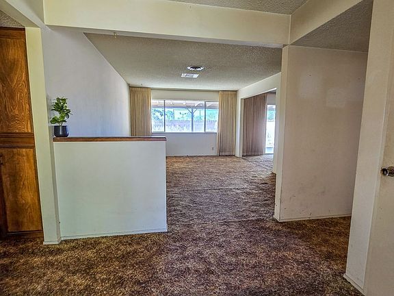 2nd image of 542 W Coso Ave