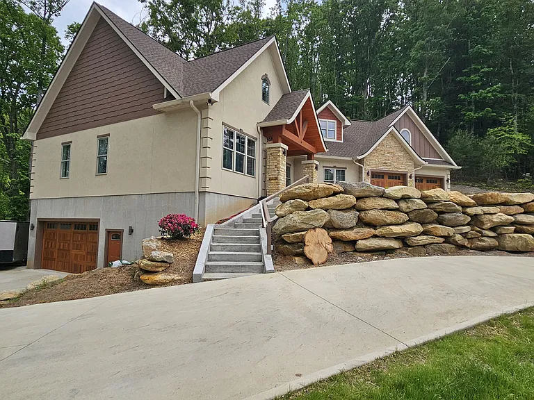 281 Judson Ridge Rd — Photo 3