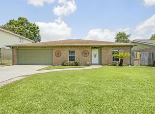 9909 Robin St, La Porte, TX 77571