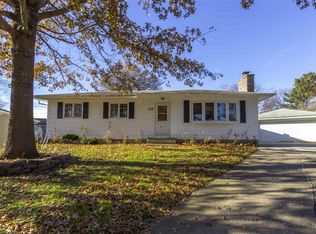117 Crest Cir, Waterloo, IA 50702