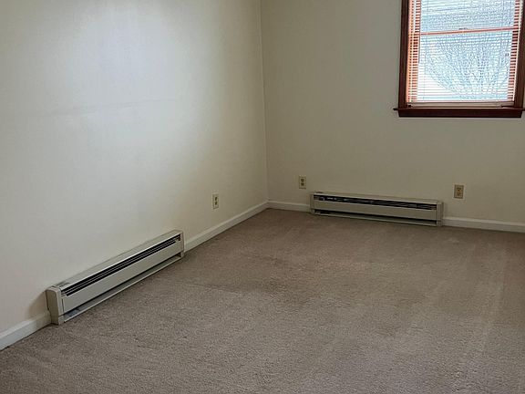 5th image of 1609 Irene St #1