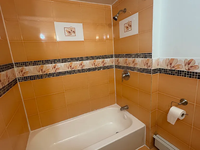 121 Garfield Ave #3 — Photo 6