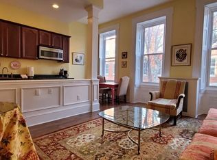 1806 Pine St #2F, Philadelphia, PA 19103