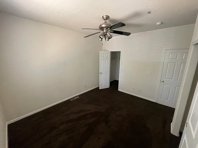 2821 Willow Tree Ln #0 — Photo 5