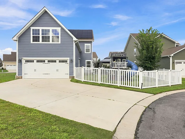 1032 Olmstead St — Photo 30