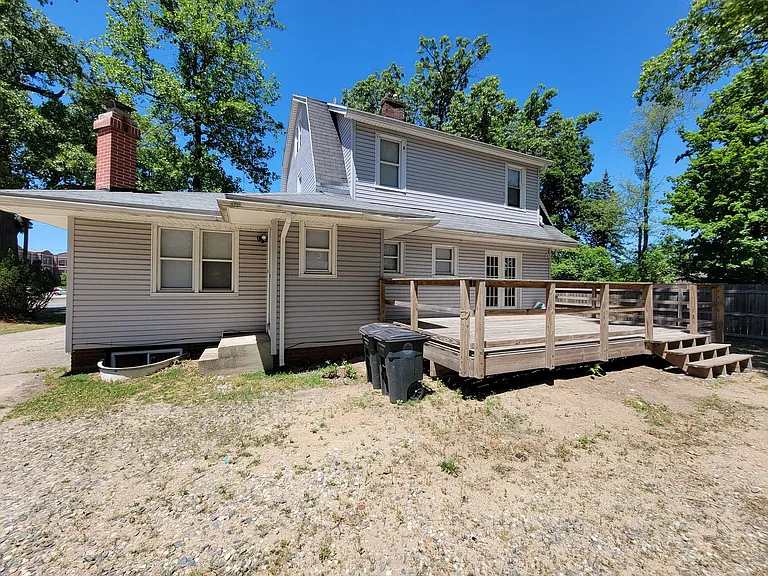 1444 S Bend Ave — Photo 2