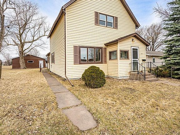 3rd image of 1621 Elmira Ave