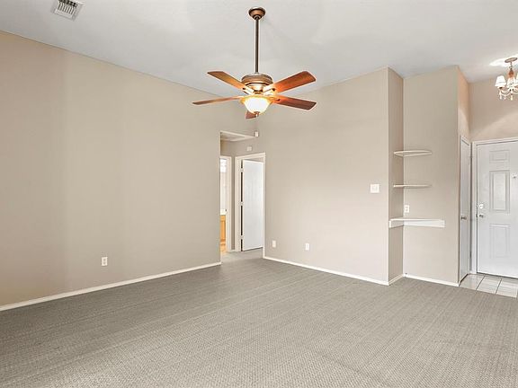 5th image of 2206 Brookview Dr