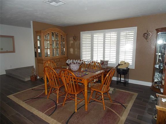 5th image of 3020 Woods Dr