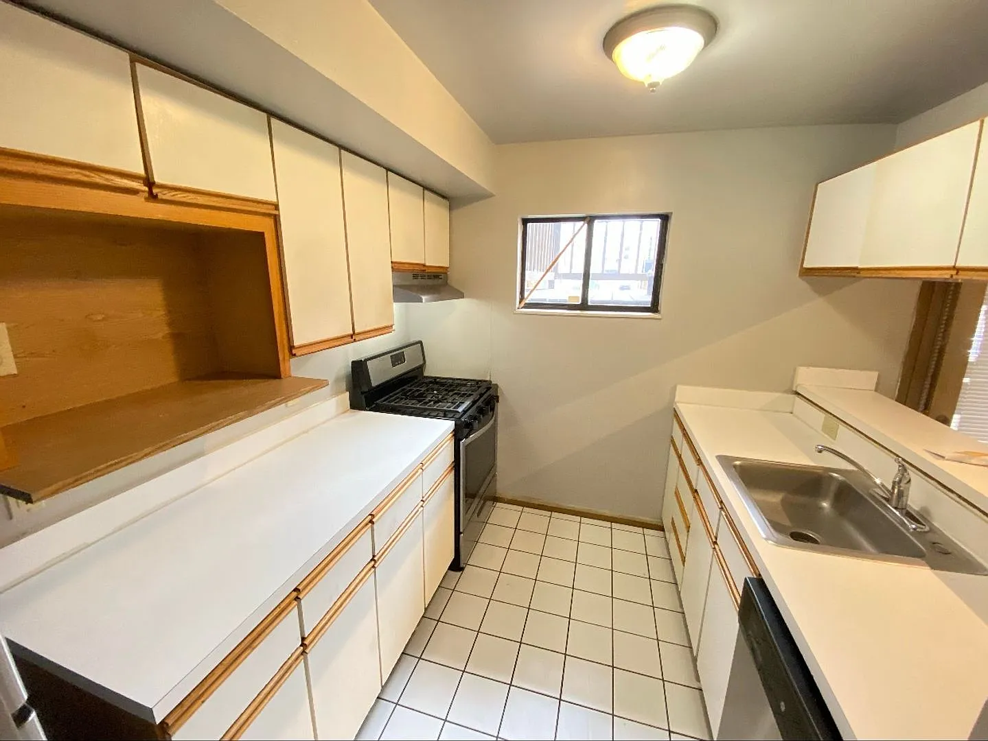 OSU Gateway 4 bedroom 2 full bath 3 apartment — Photo 4