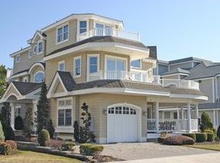 141 77th St, Avalon, NJ 08202