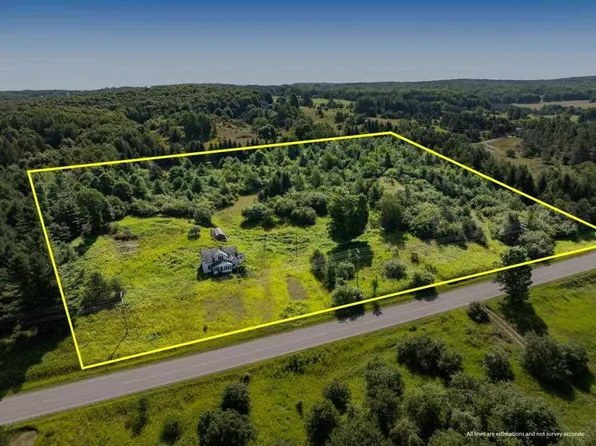 4722 N State Rd, Harbor Springs, MI 49740