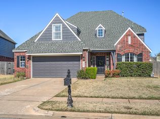 1004 S Cypress Ave W, Broken Arrow, OK 74012