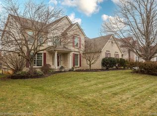 24129 Elizabeth Ln, Novi, MI 48374