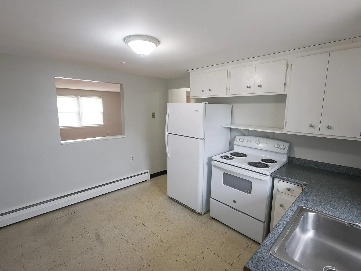 2 bed, 1.0 bath, 500 sqft, $2,475 — Photo 2