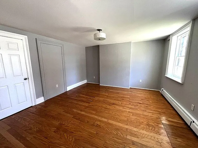 82 Lander St #BASEMENT — Photo 6