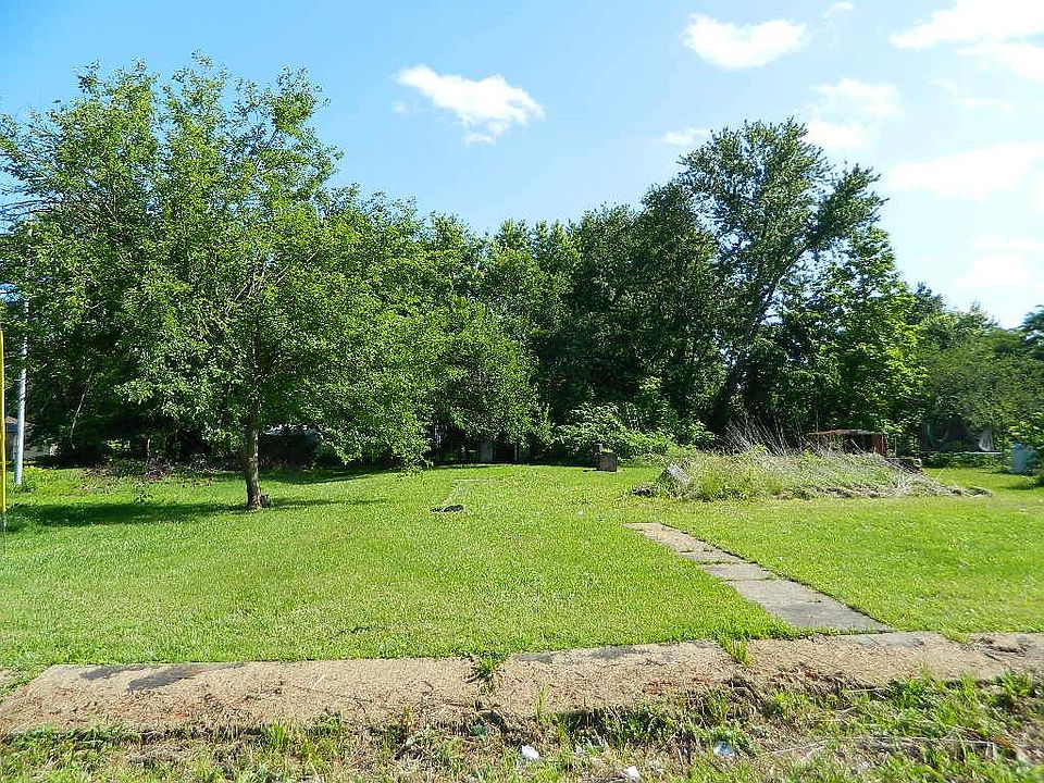 1st image of 203 Miller Ave