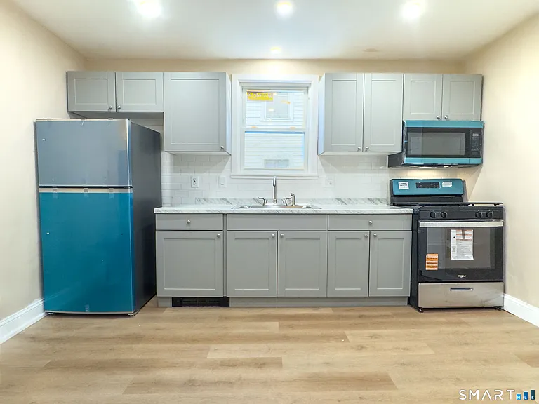 1248 N Main St #1 — Photo 11