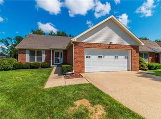 18 Stratford Pl, Saint Joseph, MO 64506
