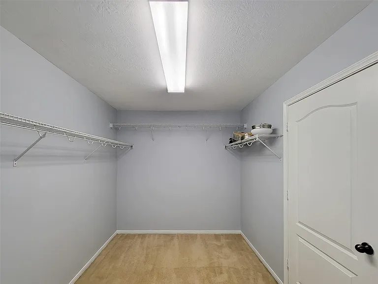 7506 Boxwood Ridge Ln — Photo 35