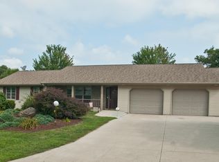 700 Kennedy Ave, Howards Grove, WI 53083