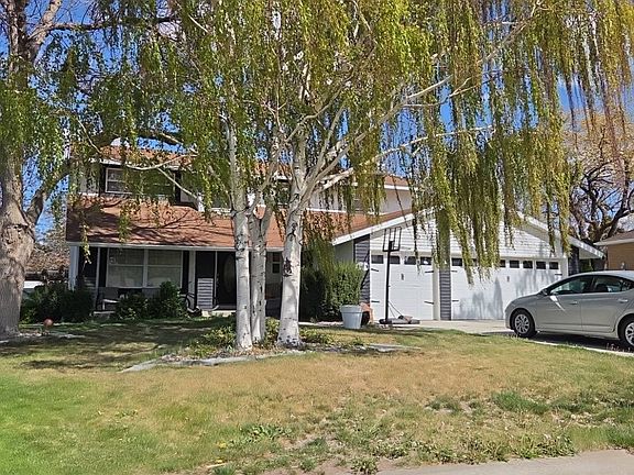 3rd image of 106 Rainbow Cir