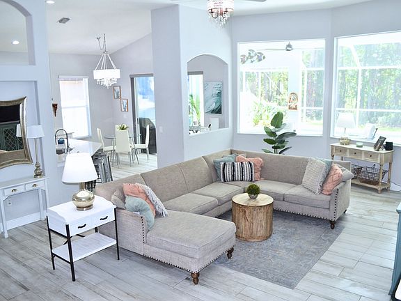 3rd image of 27913 Summer Place Dr