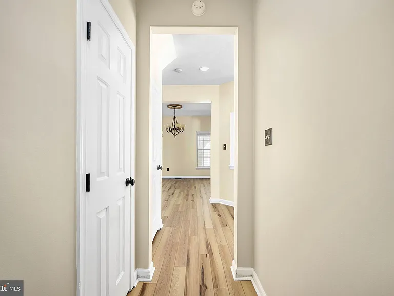 9320 Birch Cliff Dr — Photo 15