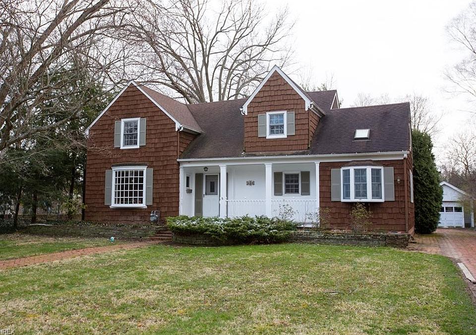 1st image of 365 Edgemere Pl