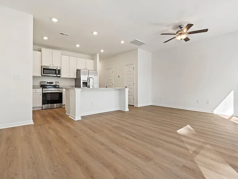 212 Wiltshire Mill Dr — Photo 6