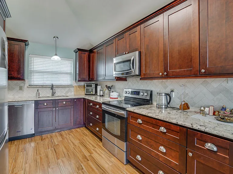 369 Phillips Dr — Photo 31