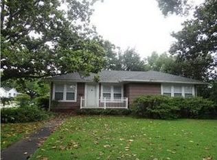 301 Edgewater Dr, New Iberia, LA 70563