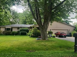 1390 Cambria Dr, Troy, MI 48085