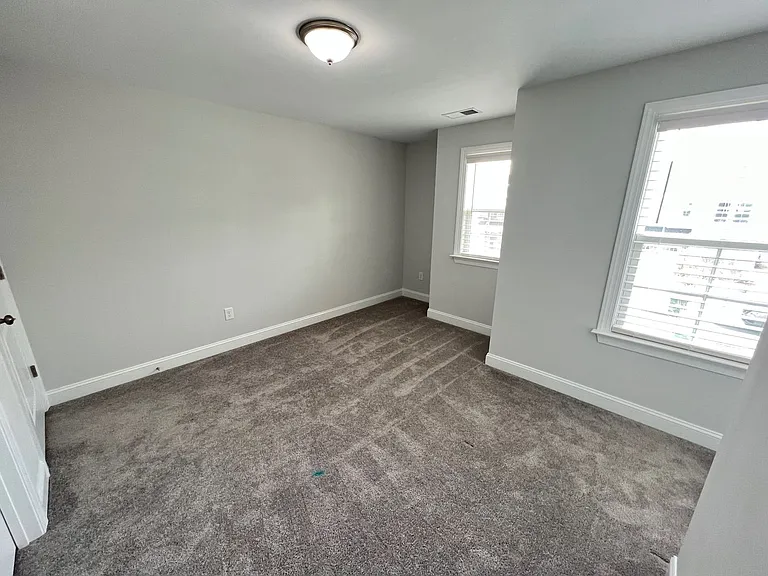 1528 Chirping Bird Ct — Photo 35