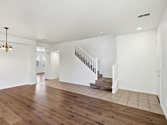 3rd image of 19 Via Serra St