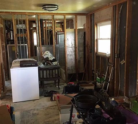 3rd image of 1919 Carolyn Ave