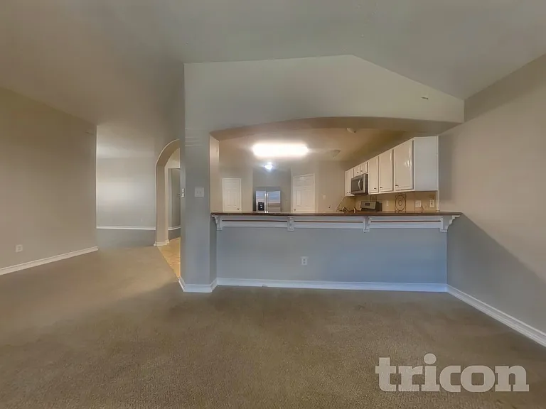29418 Fox River Dr — Photo 3
